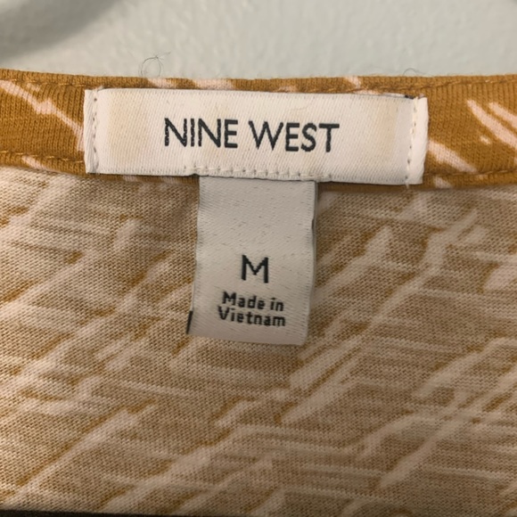 Women’s Nine West V-Neck Ruffle Sleeve Top Medium - Picture 3 of 5